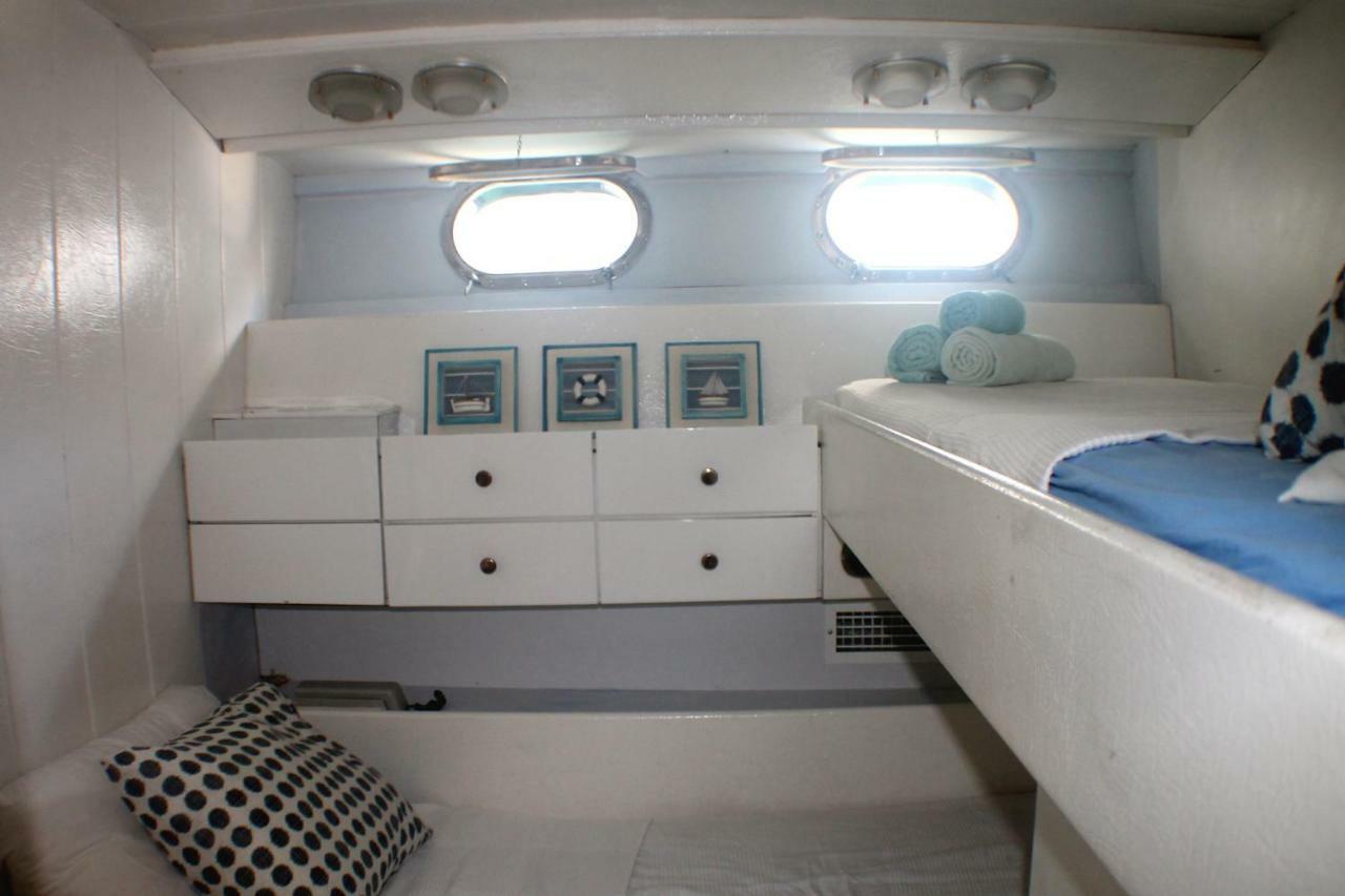 Hotel Your Own Private Yacht San Adrián de Besós Zewnętrze zdjęcie