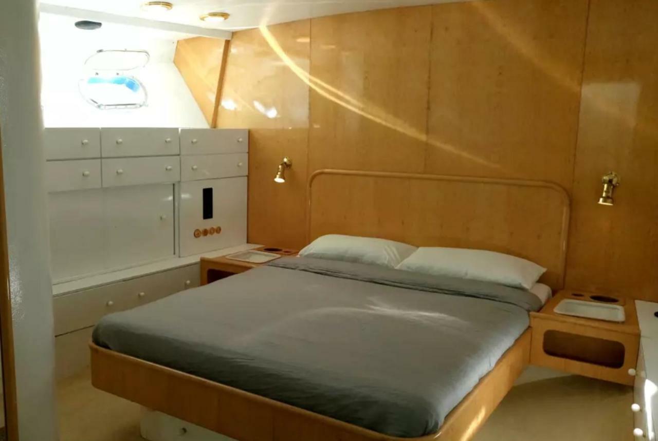 Hotel Your Own Private Yacht San Adrián de Besós Zewnętrze zdjęcie