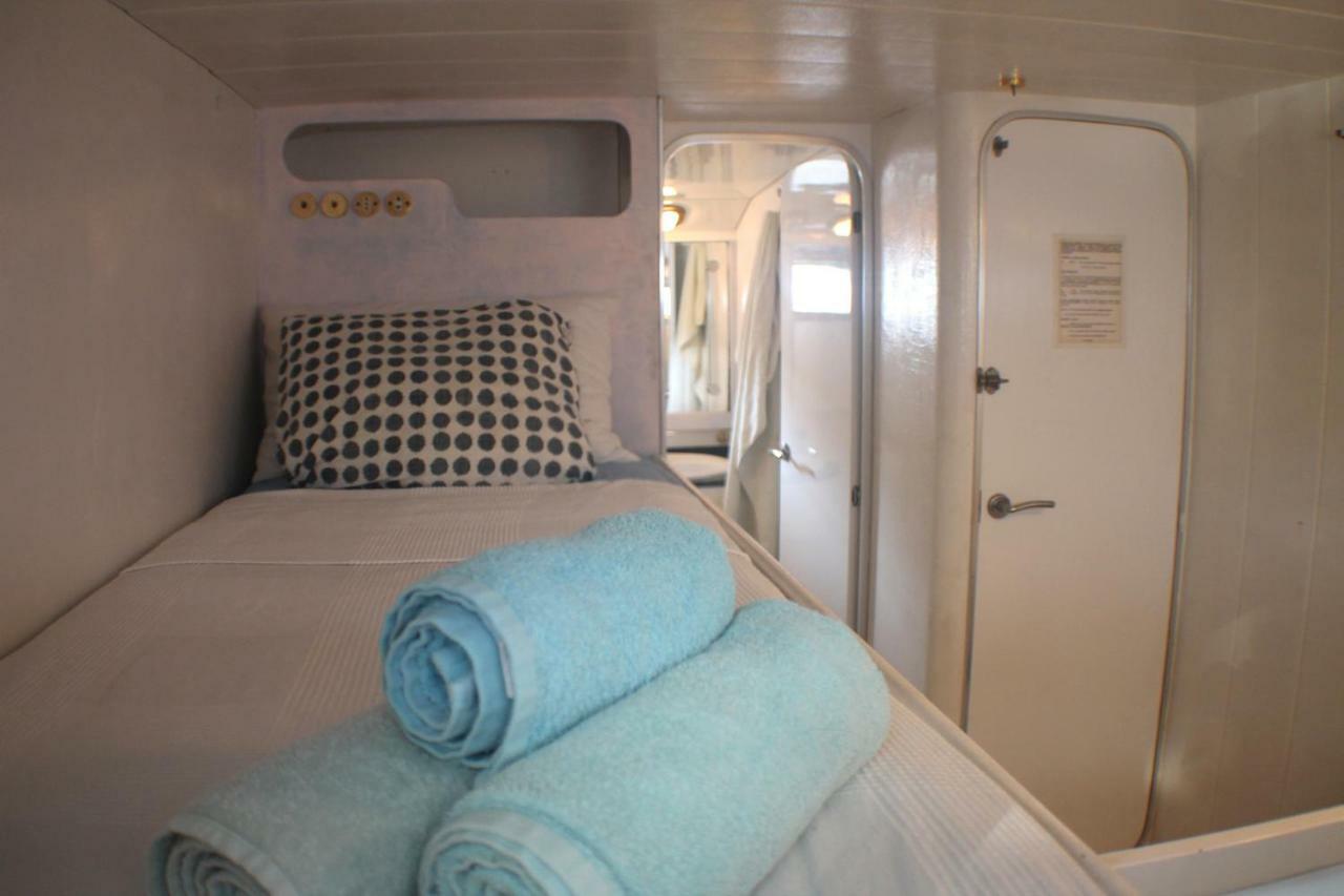 Hotel Your Own Private Yacht San Adrián de Besós Zewnętrze zdjęcie